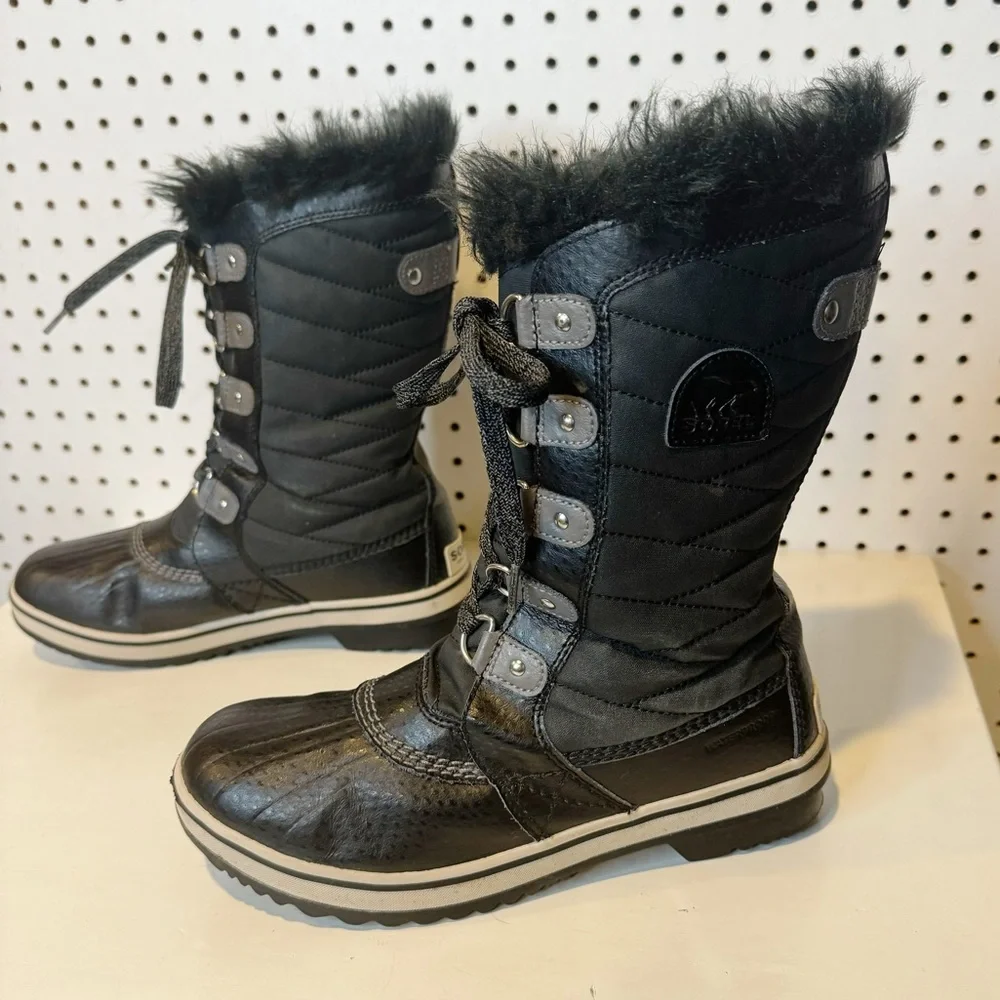 Sorel | Tofino II' Faux‎ Fur Lined Waterproof Boot in Black NY2419-010 Sz. 6